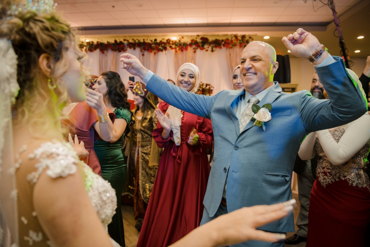 8 practical questions to ask your Edmonton wedding&nbsp;photographer